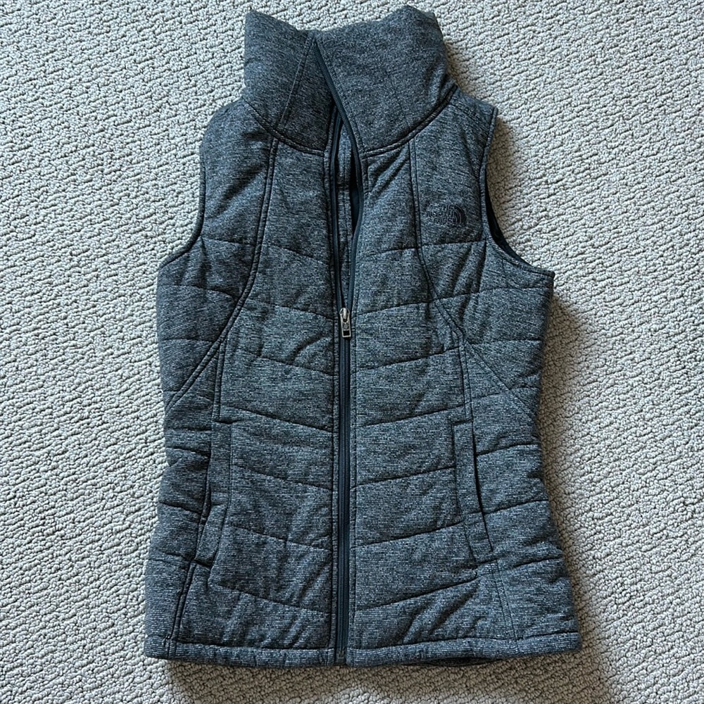 North face Zip Up Vest - size small